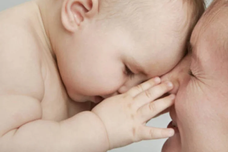 
	M&atilde;e e beb&ecirc;: A uni&atilde;o est&aacute;vel pode ser uma op&ccedil;&atilde;o para que o filho tenha um direito maior sobre a heran&ccedil;a
 (Getty Images)