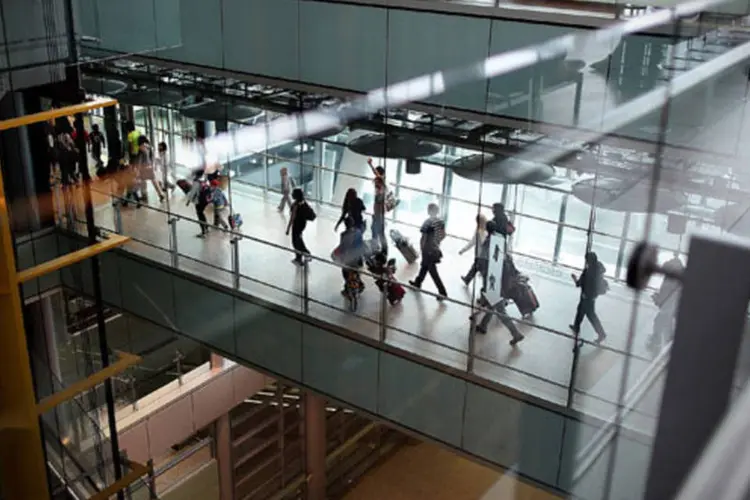 
	Vista geral dos corredores do aeroporto de Heathrow, na Inglaterra: o governo brasileiro manifestou &quot;grave preocupa&ccedil;&atilde;o&quot; com a deten&ccedil;&atilde;o de Miranda
 (Peter Macdiarmid/Getty Images)