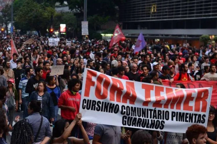 
	Manifesta&ccedil;&atilde;o no dia 04/09: secret&aacute;rio de Seguran&ccedil;a P&uacute;blica de SP informou que afastou o tenente-coronel Henrique Motta do comando de seguran&ccedil;a dos protestos na capital paulista
 (Agência Brasil)