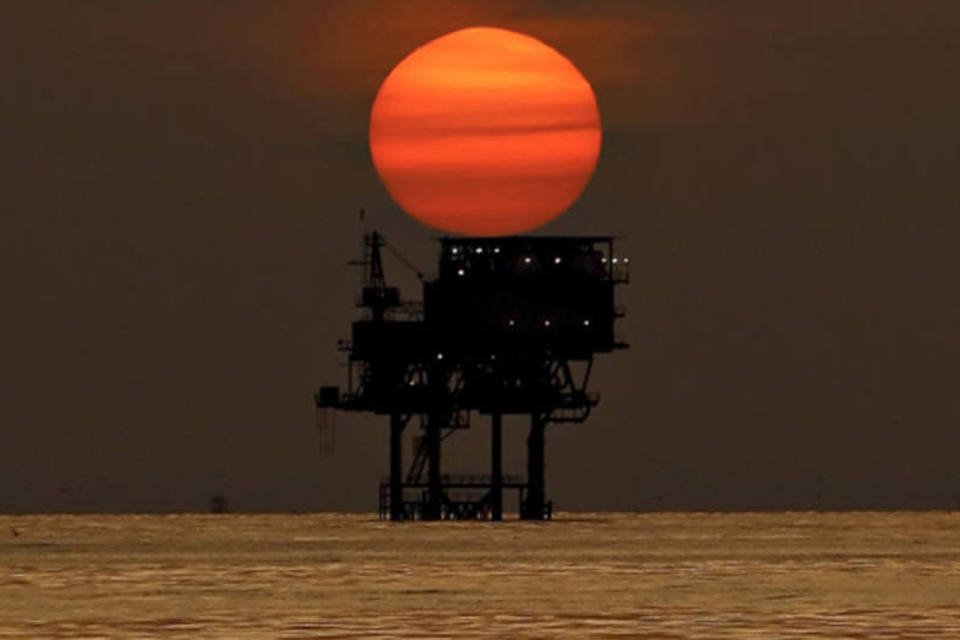 Estoques de petróleo sobem 5,2 milhões de barris nos EUA