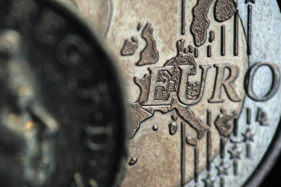 Euro cai com queda de indicador econômico alemão