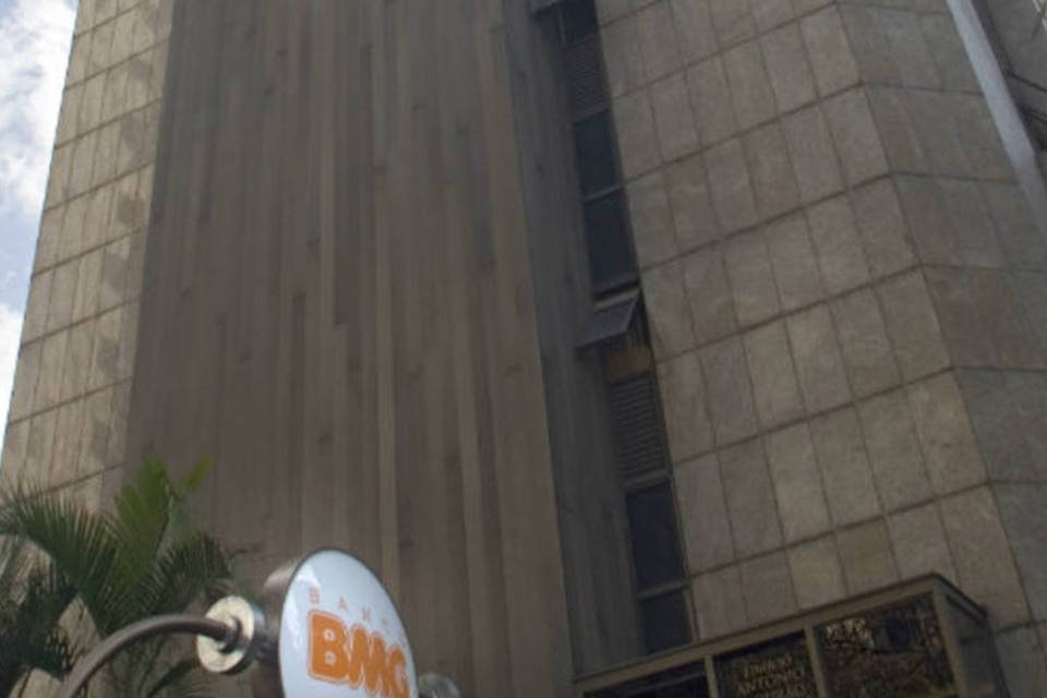 
	Banco BMG: opera&ccedil;&atilde;o que havia sido anunciada pelo Ita&uacute; no fim de abril, prev&ecirc; um aumento de capital inteiramente subscrito pelo BMG
 (Marcos Issa/Bloomberg News)
