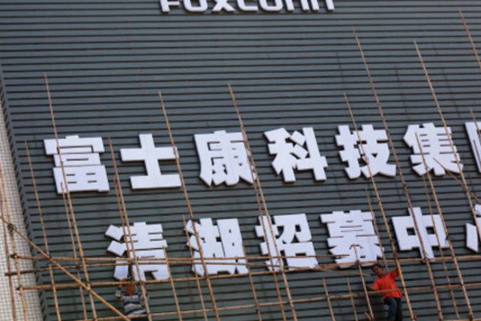 Foxconn pode reduzir jornada e investidores se preocupam