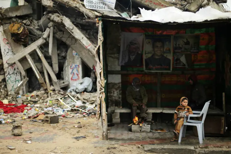 
	Faixa de Gaza: ag&ecirc;ncia ajuda fam&iacute;lias de refugiados dos conflitos em Gaza
 (Reuters)