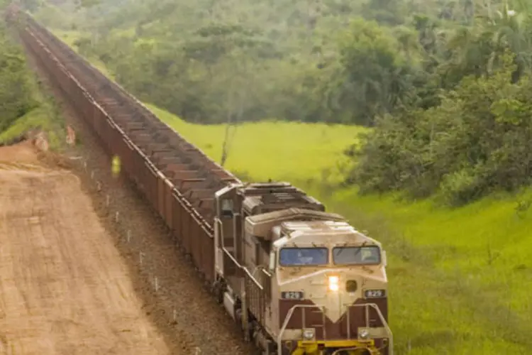 
	Ferrovia de Caraj&aacute;s no Maranh&atilde;o: Vale investiu US$ 55,6 mi na renova&ccedil;&atilde;o, diz comunicado
 (Marcos Issa/Bloomberg News)