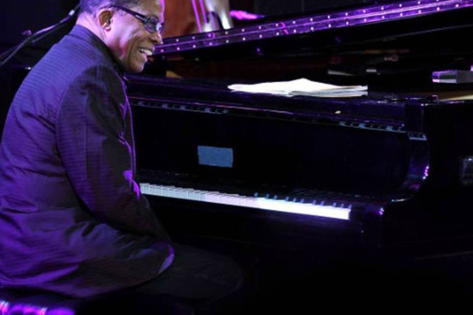 Herbie Hancock emociona cariocas com clássicos
