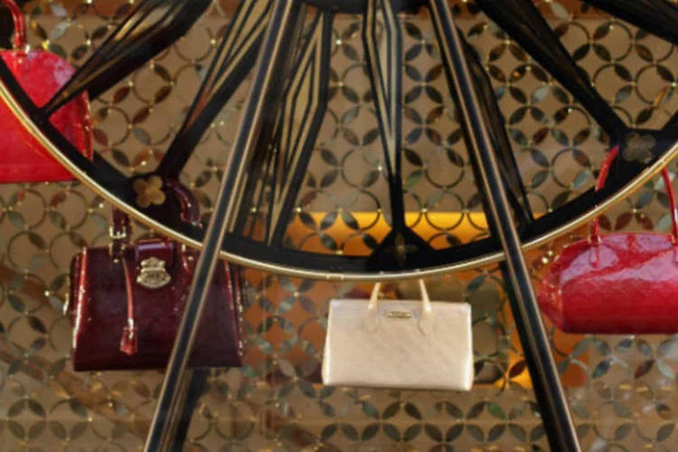 
	Bolsas em vitrine de loja da Louis Vuitton
 (Dan Kitwood/Getty Images)