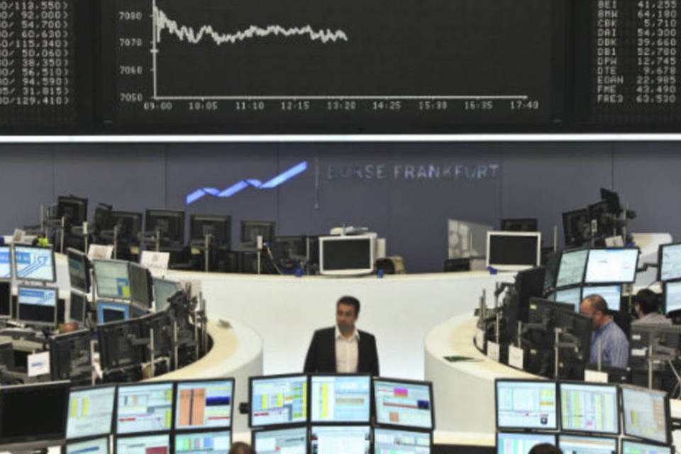 Bolsas da Europa fecham em alta após PMI positivo