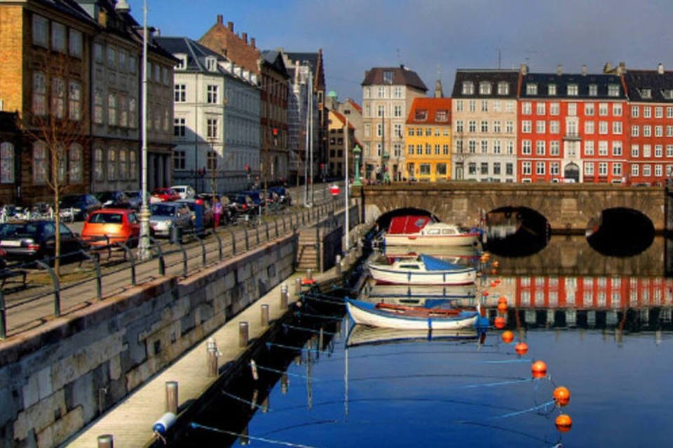 Dinamarca assume presidência da UE com missão de superar crise econômica
