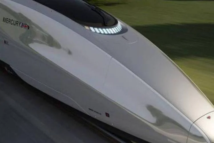 Um trem-bala com formas de Rolls Royce