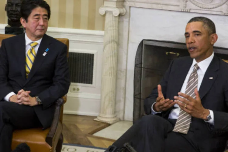
	Shinzo Abe e Barack Obama: Abe disse que o desrespeito do regime do presidente Assad com os direitos humanos &eacute; respons&aacute;vel pelo atual conflito
 (Kristoffer Tripplaar/Pool via Bloomberg)