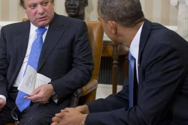 
	Barack Obama e Nawaz Sharif: em 23 de outubro, primeiro-ministro paquistan&ecirc;s pediu a Obama o fim dos bombardeios com avi&otilde;es n&atilde;o-tripulados em seu pa&iacute;s
 (Saul Loeb/AFP)