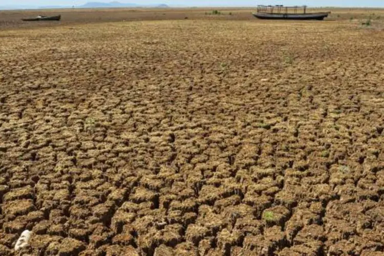 
	Seca no Cear&aacute;: Desde 1910, o estado n&atilde;o passava por uma estiagem t&atilde;o severa como a dos &uacute;ltimos cinco anos
 (Agência Brasil)