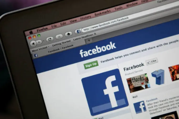 
	Tela de notebook exibe p&aacute;gina do Facebook: an&uacute;ncios n&atilde;o teriam mais que 15 segundos e seriam reproduzidos automaticamente
 (Justin Sullivan/Getty Images)