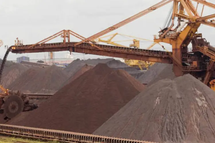 
	Min&eacute;rio de ferro da Vale: a empresa explica que a &quot;decis&atilde;o foi acordada por unanimidade pelos s&oacute;cios da joint venture da mina de Integra Coal&quot;
 (Marcos Issa/Bloomberg News)