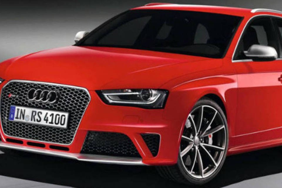 Audi apresenta perua RS4 Avant