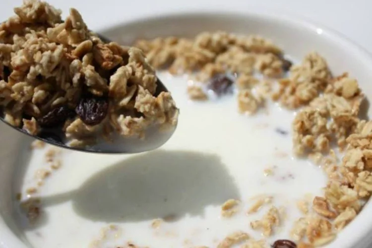 
	Alimentos: &iacute;ndice de pre&ccedil;os da FAO, que avalia mensalmente as mudan&ccedil;as de pre&ccedil;os de um conjunto de cereais, oleaginosas, l&aacute;cteos, carnes e a&ccedil;&uacute;car, ficou em 212,8 pontos em mar&ccedil;o, alta de 4,8 pontos
 (Stock.Xchange)