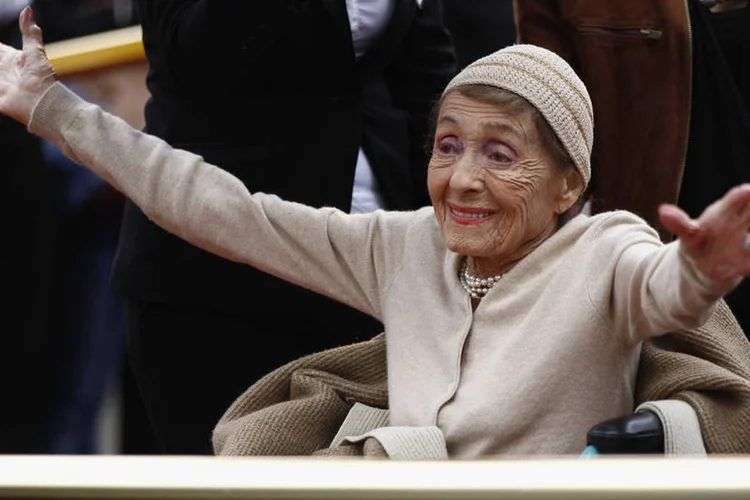 
	Luise Rainer, atriz de Hollywood, teve uma ascens&atilde;o mete&oacute;rica, seguida por uma queda igualmente dram&aacute;tica depois que entrou em conflito com o chefe do est&uacute;dio Metro-Goldwyn-Mayer
 (Getty Images/Andreas Rentz)