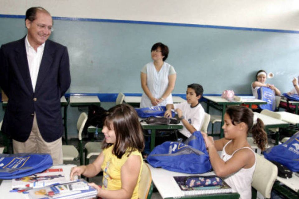 Escolas em tempo integral não garantem melhor aprendizado