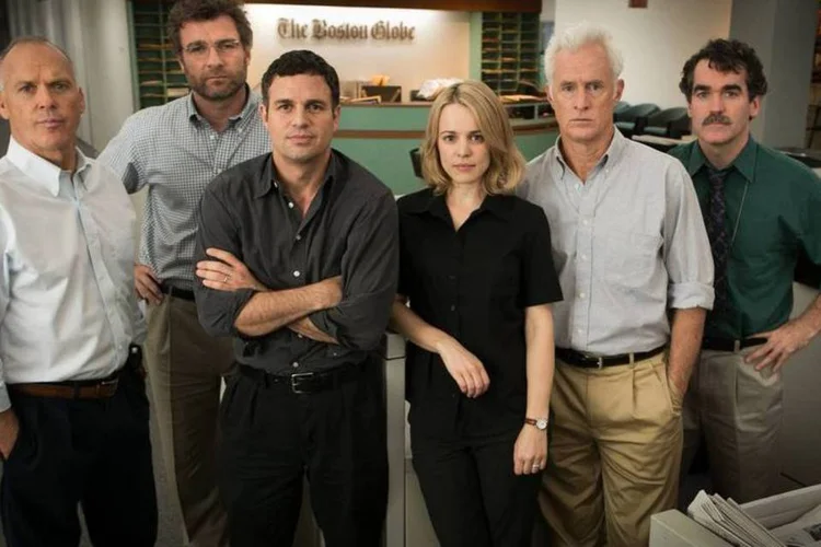 
	Spotlight: a s&eacute;rie de reportagens, publicadas em 2002, ganhou diversos pr&ecirc;mios jornal&iacute;sticos e golpeou a credibilidade da Igreja Cat&oacute;lica em todo o mundo
 (Facebook/Spotlight)