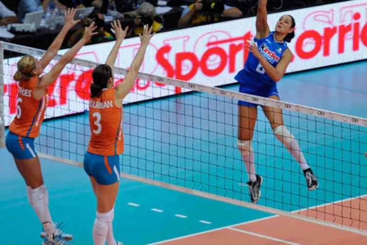 Partida de vólei feminino (Getty Images/Claudio Villa)