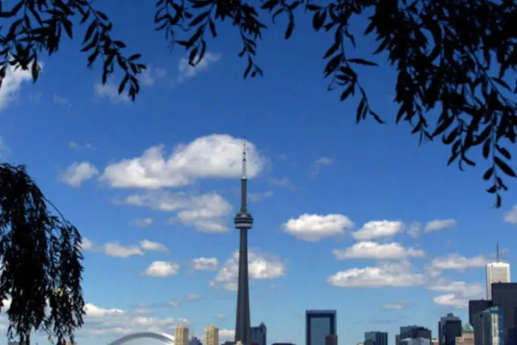 
	Vista geral de Toronto, Canad&aacute;: o rev&eacute;s foi causado por uma s&eacute;rie de desafios inesperados, incluindo uma recupera&ccedil;&atilde;o mais lenta da recess&atilde;o dos Estados Unidos
 (Carlo Allegri/Getty Images)