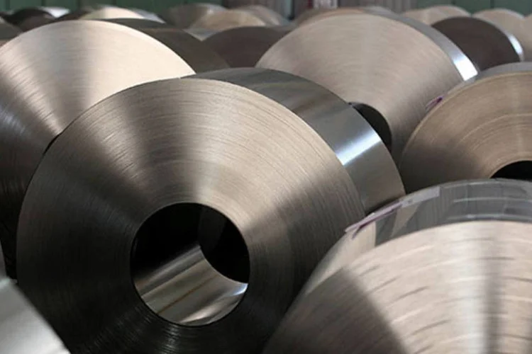 
	Baosteel: empresa vai manter a maior parte dos pre&ccedil;os, mas cortar&aacute; os valores de bobinas a frio para montadoras de ve&iacute;culos em 100 iuans
 (Doug Kanter/Bloomberg)