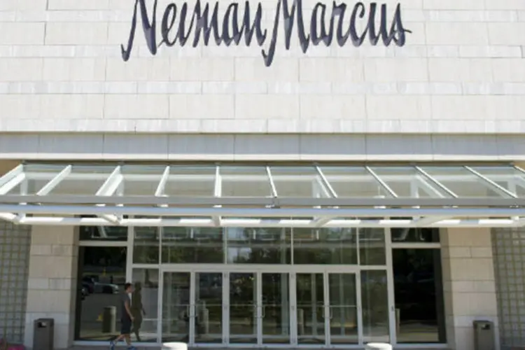 
	Fachada da Neiman Marcus: parte do valor da venda ser&aacute; usado para pagar d&iacute;vidas
 (Craig Warga/Bloomberg)