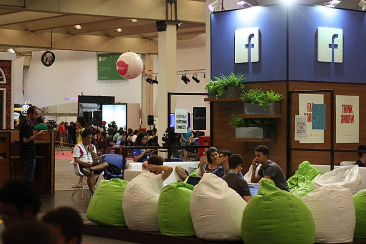 
	Facebook: novo chefe de seguran&ccedil;a pediu por fim do Flash
 (Victor Caputo/EXAME.com)