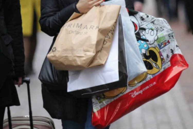 
	Sacolas de compras: empres&aacute;rio tende a ter uma vis&atilde;o positiva do varejo, uma vez que h&aacute; o aumento na demanda e, consequentemente, nas vendas no Natal e Rev&eacute;illon
 (Getty Images)
