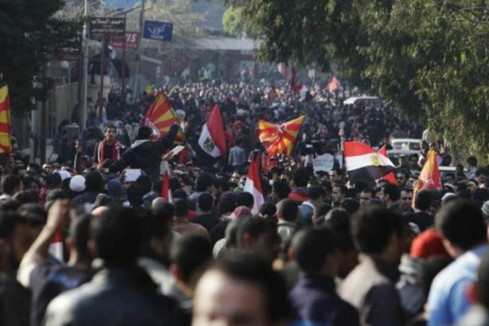 Egito lamenta a morte de 74 pessoas em jogo de futebol