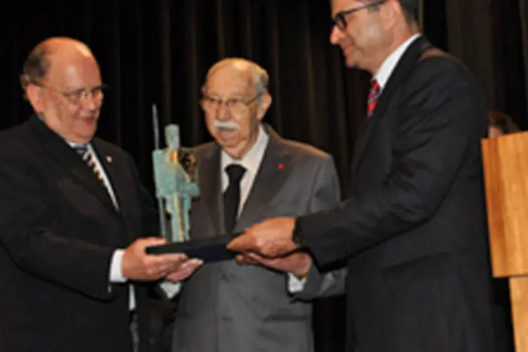 
	William Saad Hossne: nascido em 1927, em S&atilde;o Paulo, Hossne seguiu longa carreira de m&eacute;dico, pesquisador e gestor em ci&ecirc;ncia e tecnologia
 (CIEE/divulgação)