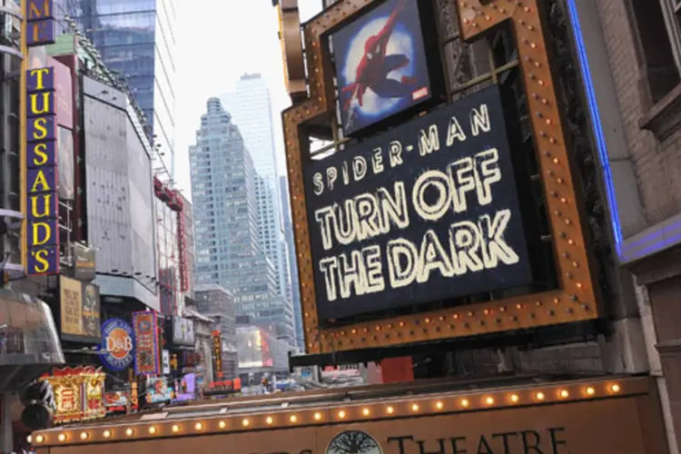 
	Fachado do Teatro Foxwoods com a chamada do musical &quot;Spider-Man Turn Off The Dark&quot; na Broadway, Nova York
 (Fernando Leon/Getty Images)