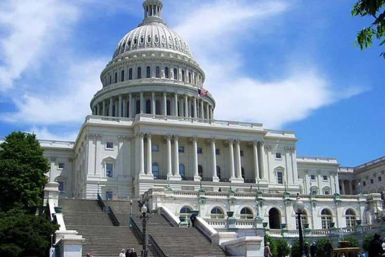 
	Estados Unidos: este foi o menor d&eacute;ficit acumulado em junho desde 2008
 (Kmccoy/Creative Commons)
