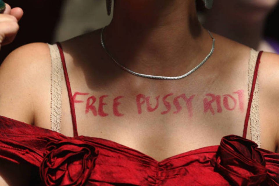 EUA pedem para Rússia revisar condenação do Pussy Riot