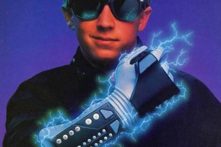 Power Glove (Divulgação)