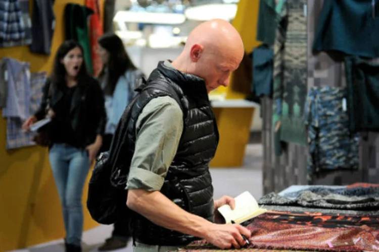 
	Em rela&ccedil;&atilde;o a mar&ccedil;o do ano passado, as vendas no varejo diminu&iacute;ram 2,4%, mais do que o recuo anual de 1,7% registrado em fevereiro
 (Kristy Sparow/Getty Images)