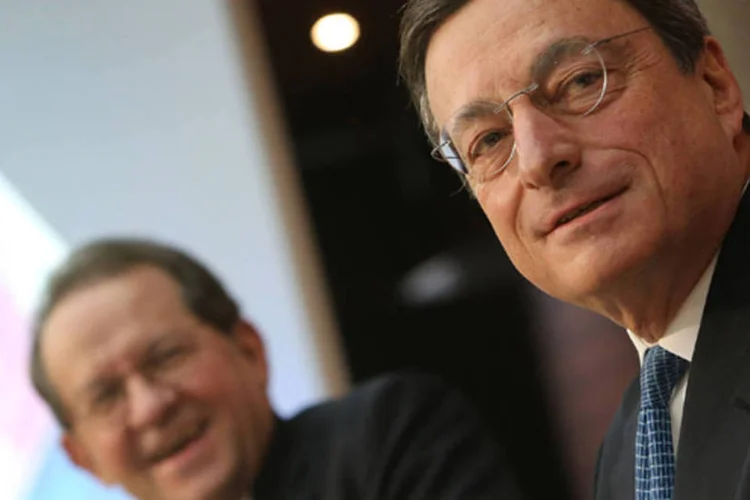
	Vitor Constancio, vice-presidente do Banco Central Europeu (BCE): &quot;o BCE acredita que os bancos gregos s&atilde;o solventes&quot;
 (Hannelore Foerster/Getty Images)