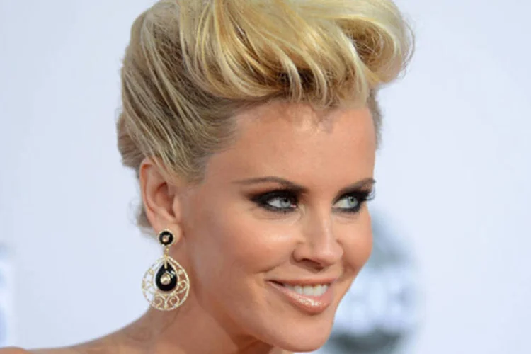 Jenny McCarthy: atriz será uma coapresentadora permanente poucos dias depois de a comentarista Elizabeth Hasselbeck dizer que estava deixando o programa após 10 anos (Jason Merritt/Getty Images)