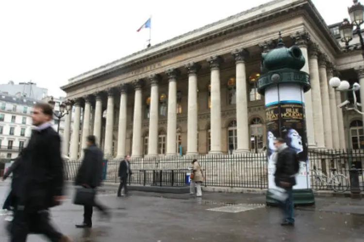 
	Bolsa de Paris: no mercado franc&ecirc;s, o CAC-40, que re&uacute;ne as a&ccedil;&otilde;es mais negociadas em Paris, cedeu 0,81%, a 4.260,66 pontos
 (Forestier/Getty Images)