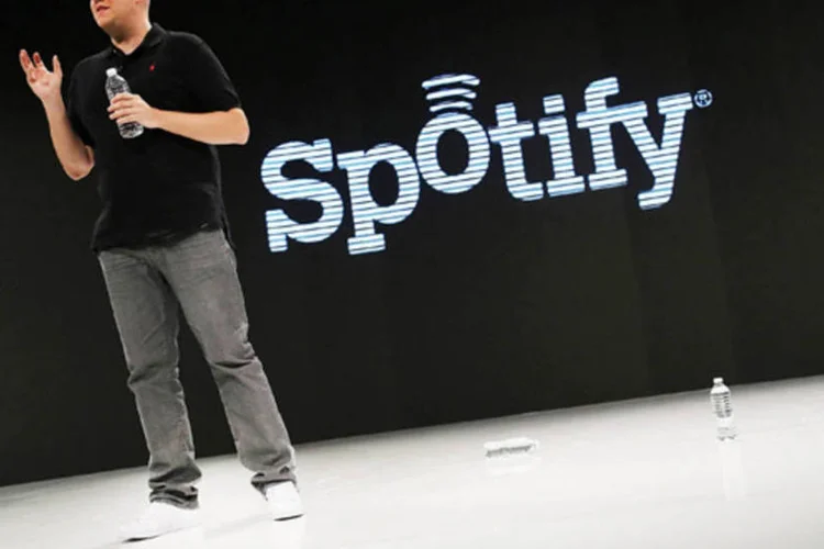 
	Fundador e CEO do Spotify, Daniel Elk, discursa em evento em Nova York: servi&ccedil;o tem cerca de 24 milh&otilde;es de usu&aacute;rios ativos e 6 milh&otilde;es de assinantes pagantes
 (Spencer Platt/Getty Images)