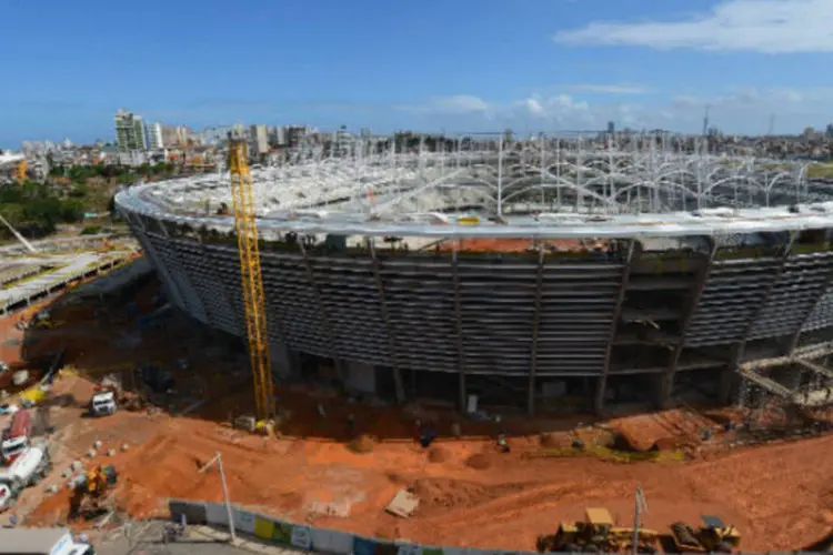 Obras no estádio Fonte Nova, em Salvador, em foto de dezembro de 2012 (Shaun Botterill/Getty Images)