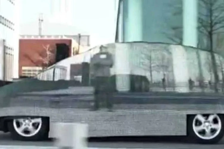 16. Mercedes-Benz - Invisible Mercedes (Reprodução)