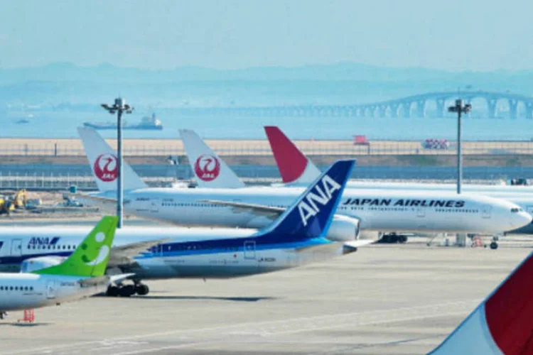 Aeroporto de Tóquio: pelo menos 600 voos foram cancelados nesta segunda-feira, especialmente em Tóquio, e o tráfego ferroviário estava suspenso em várias linhas (Getty Images)
