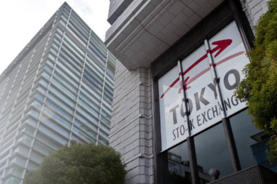 BoJ leva Tóquio a fechar perto de maior nível do ano