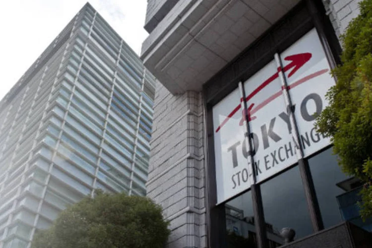
	Bolsa de T&oacute;quio: o &iacute;ndice Nikkei subiu 2,2%, para 12.634,54 pontos, ap&oacute;s a forte alta de 3,0% da sess&atilde;o anterior
 (Keith Tsuji/Getty Images)