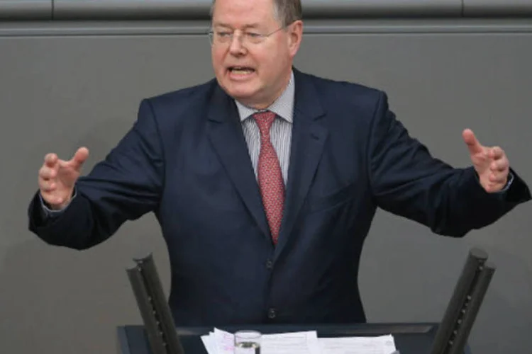 
	Peer Steinbr&uuml;ck:&quot;De uma certa forma, estou estarrecido que esses dois palha&ccedil;os tenham vencido&quot;, disse o candidato social-democrata ao cargo de chanceler da Alemanha
 (Sean Gallup/Getty Images)