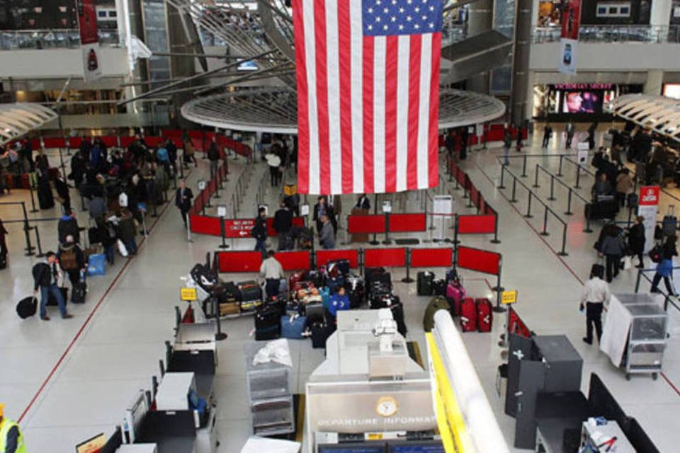 EUA terão verificação mais rigorosa de eletrônicos em aeroportos