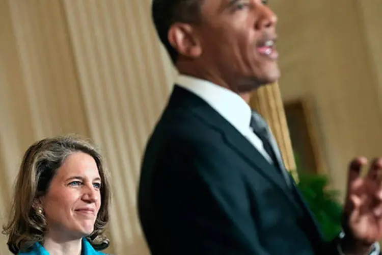
	Sylvia Mathews Burwell e Barack Obama: &quot;voc&ecirc;s devem reabrir escrit&oacute;rios de uma forma r&aacute;pida e ordenada&quot;, disse a diretora de Or&ccedil;amento da Casa Branca
 (Win McNamee/Getty Images)