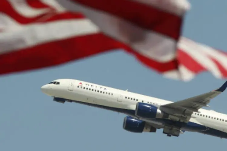 
	Avi&atilde;o da Delta Air Lines: o maior aumento de abril ocorreu nos pedidos de avi&otilde;es comerciais que aumentaram 18,1%
 (David McNew/Getty Images)